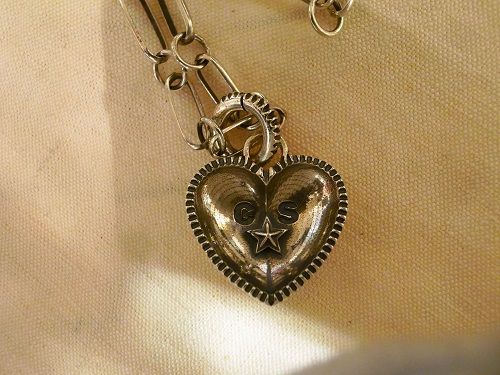 CODY SANDERSON / Heart & Sheriff Star PENDANT : CHARCOAL*GREEN