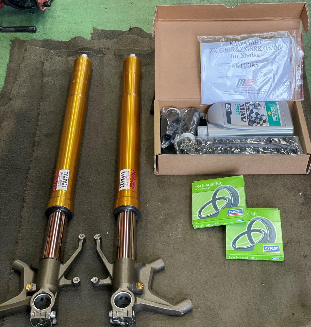 zx6r 2024フロントフォーク 左側 曲がりあり zx6r フロントフォーク