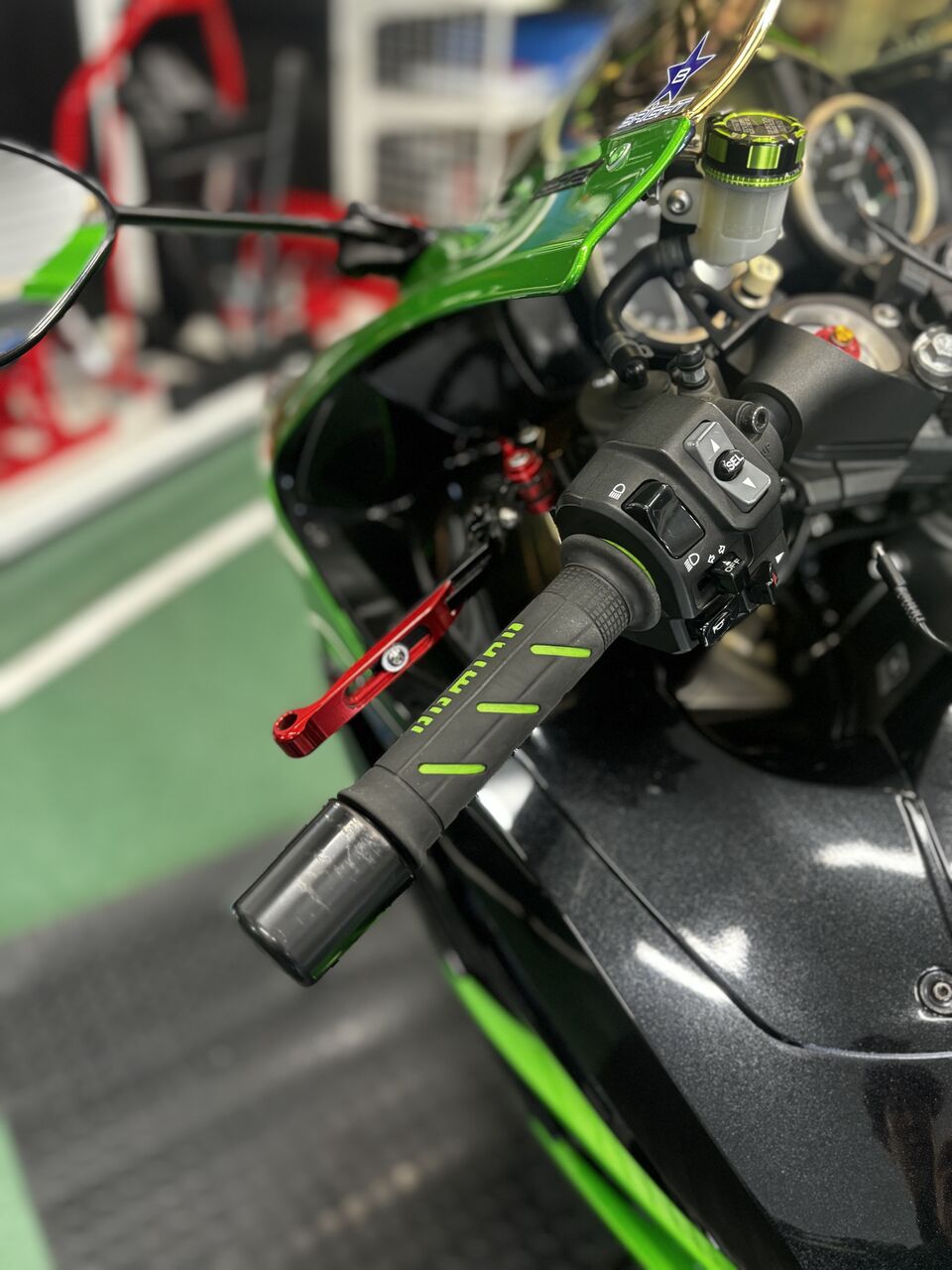 和歌山2りんかん】ZX-14Rグリップヒーター取り付け(｡・ω・)ﾉﾞ : 2