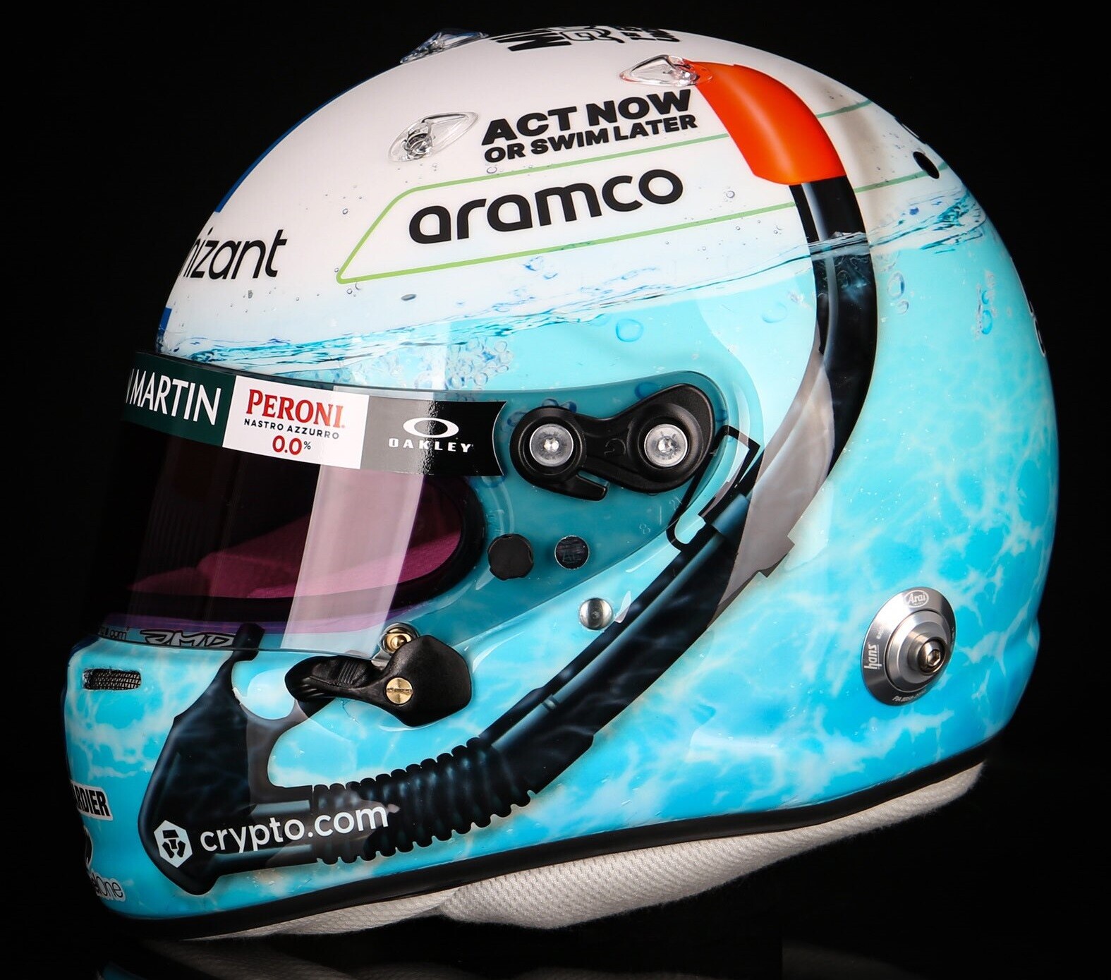 セバスチャン・ベッテル、マイアミ仕様のヘルメット : F1通信jp