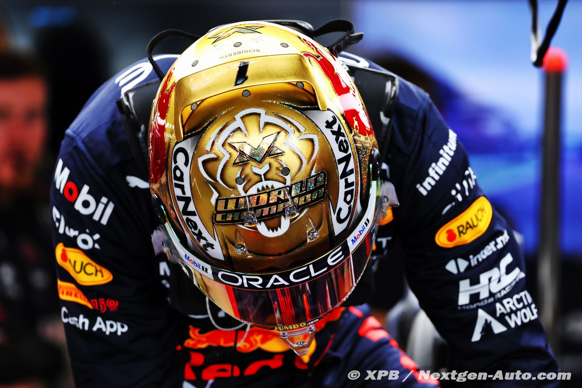 マックス・フェルスタッペン、ゴールドなメキシコ仕様のヘルメット
