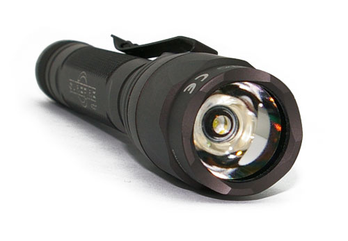 SUREFIRE E2L AA 単三電池使用のシュアファイアー！ : アカリセンター