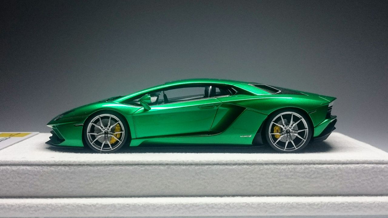 メイクアップ直販 アイドロン1/43ランボルギーニ アヴェンタドール S