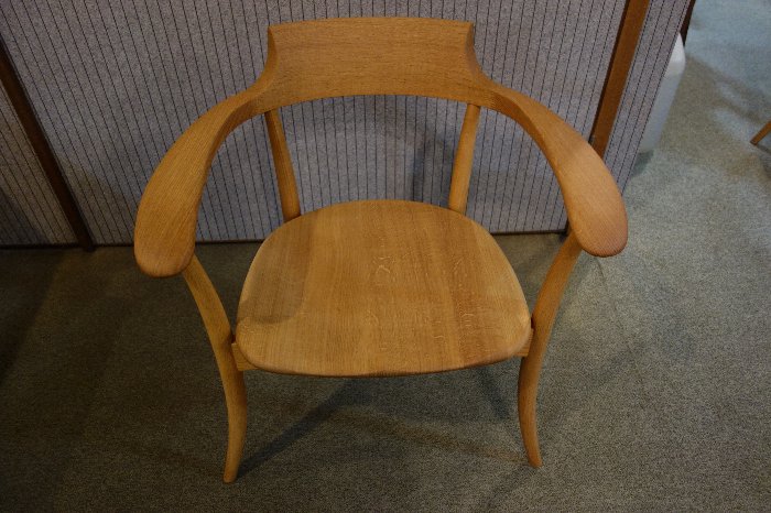 飛騨の家具 飛騨産業2013】飛騨産業のCRESCENTシリーズのアームチェア