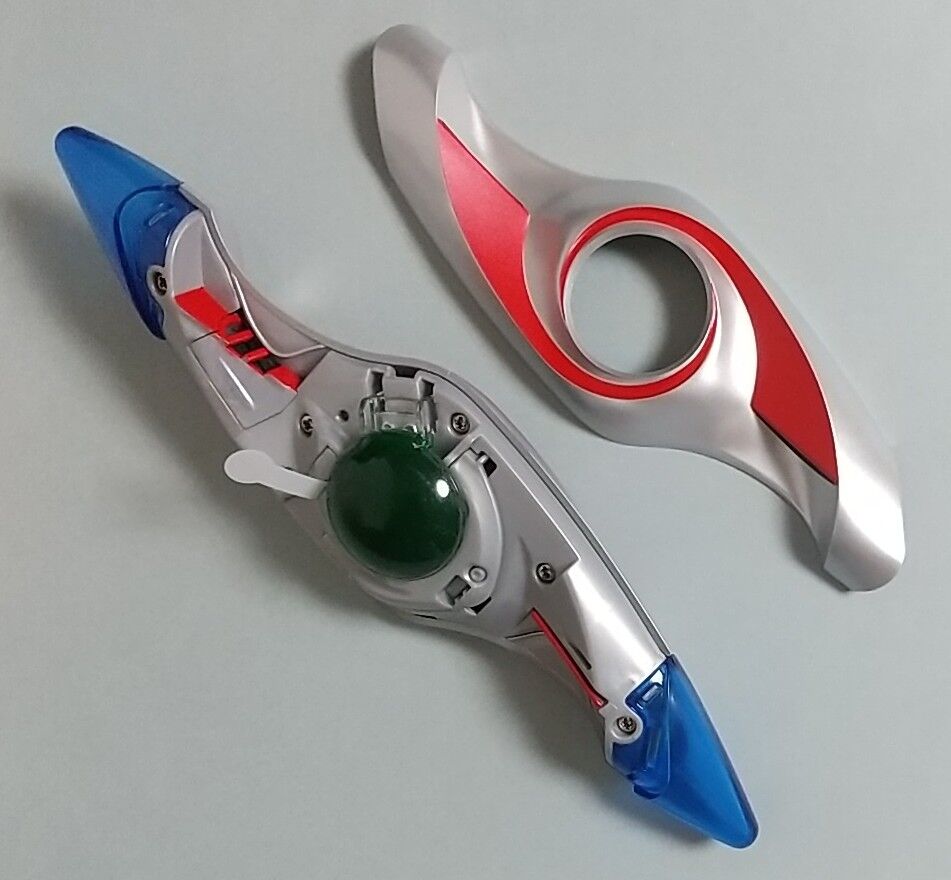 ウルトラマンパワード 30周年記念】ウルトラレプリカ フラッシュ