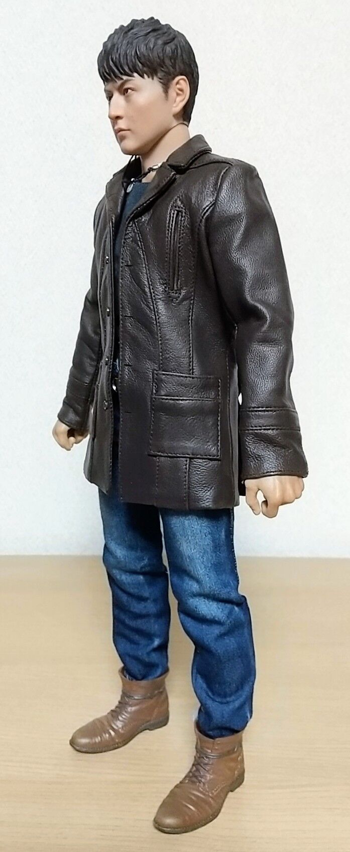 ウルトラマンオーブのクレナイガイの1/6スケールフィギュア】BLADE