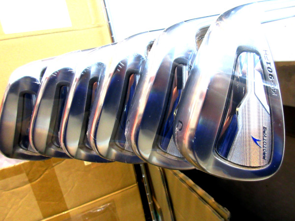 ☆【軟鉄の打感を超える新世代マレージングフェース！】アキラ