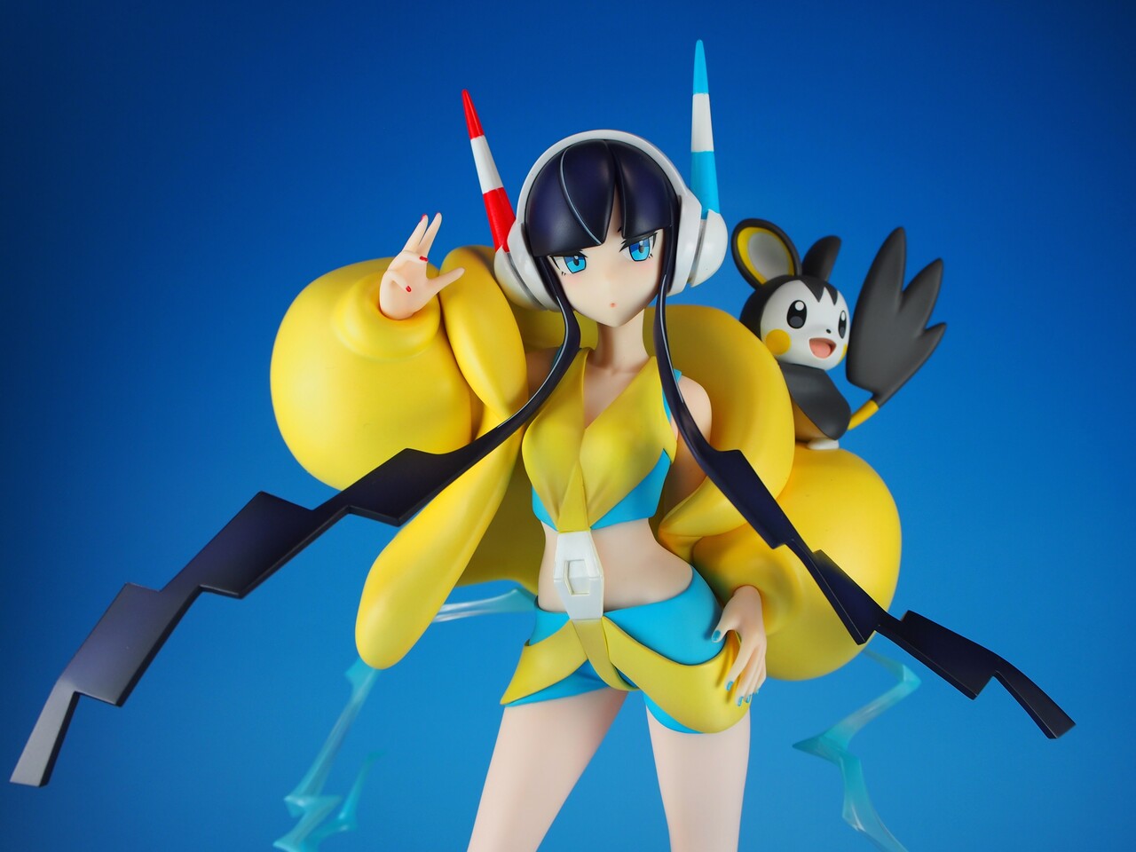 ポケモンセンターオリジナル フィギュア カミツレ＆エモンガ : 不玩全