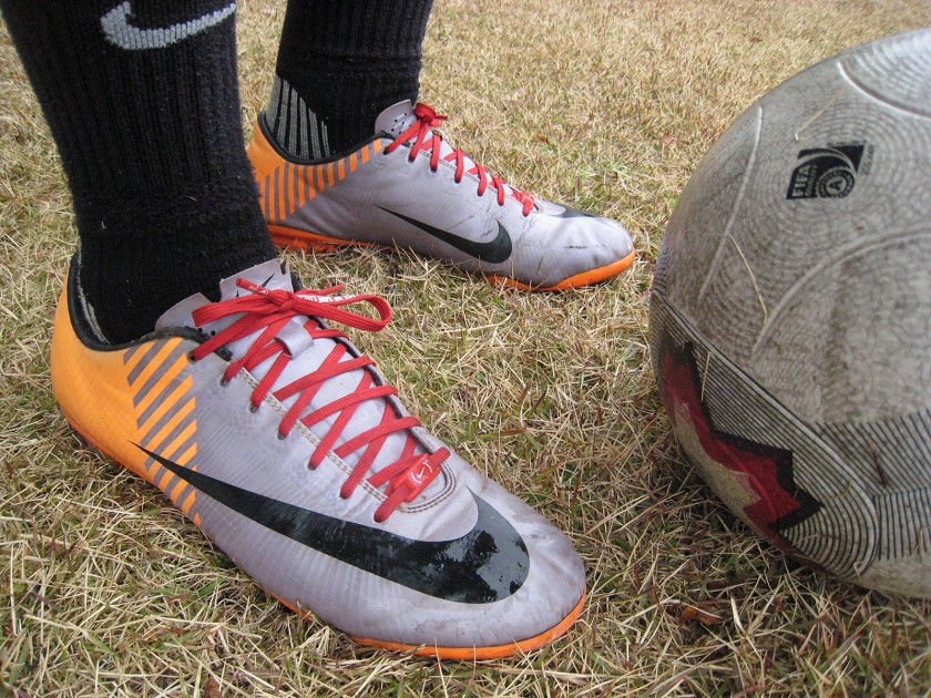 ナイキ マーキュリアルヴェイパー スーパーフライ 2 FG レビュー