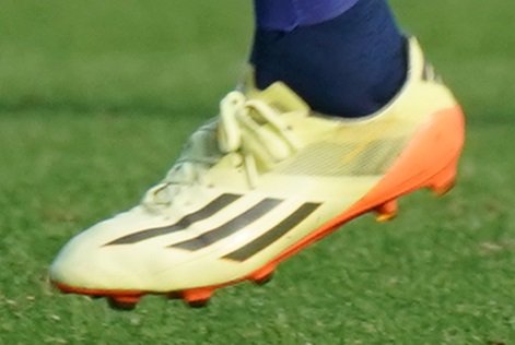 横浜FC 中村俊輔が743日ぶりにゴール！着用スパイクをレポート