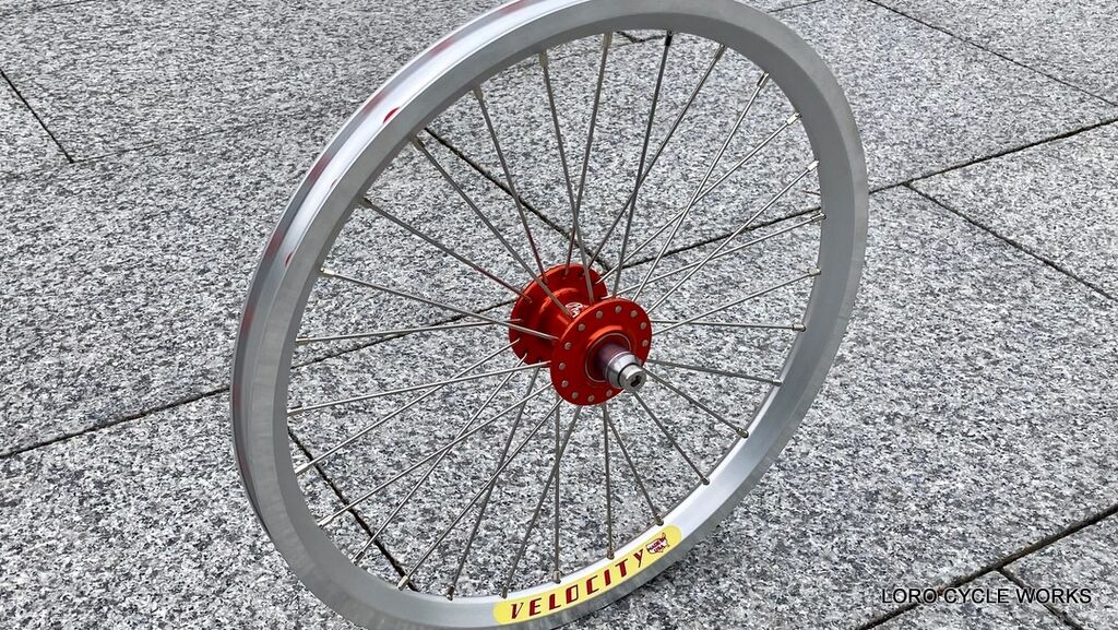限定復刻のPhil Woodオレンジハブでストックホイールを組みました