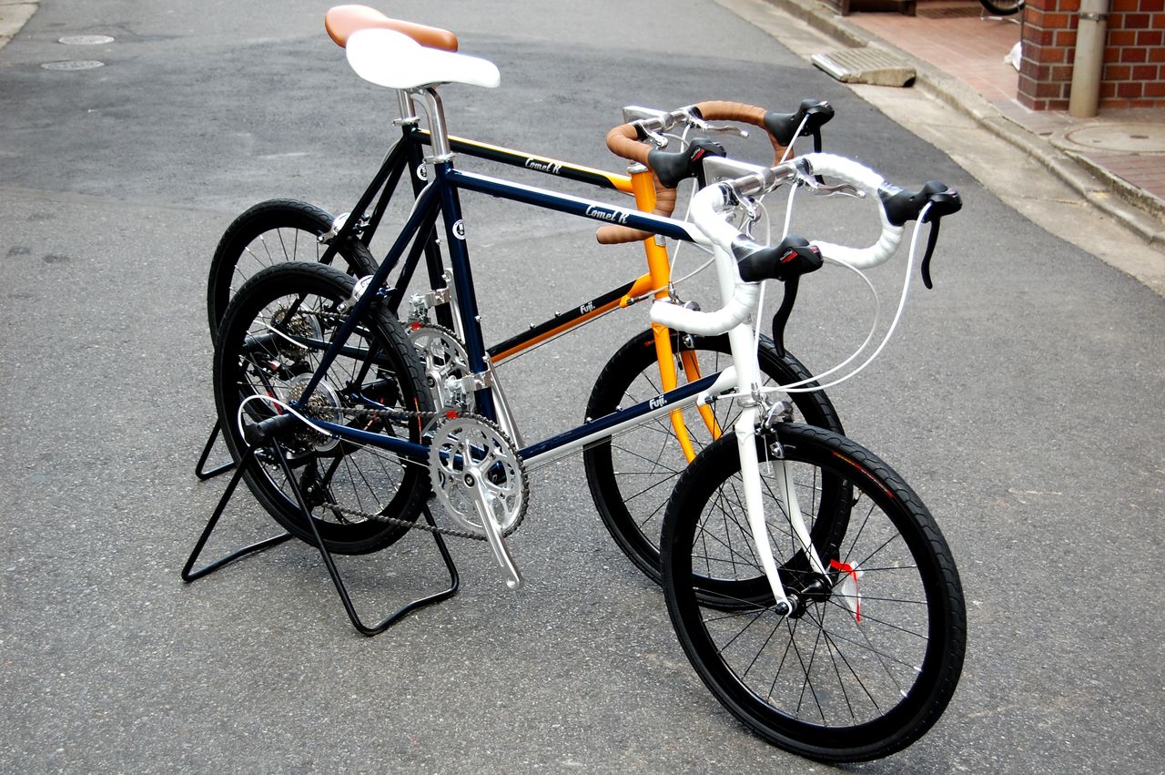 マイナーチェンジを受けた FUJI のミニベロ2013 COMET R 入荷しました