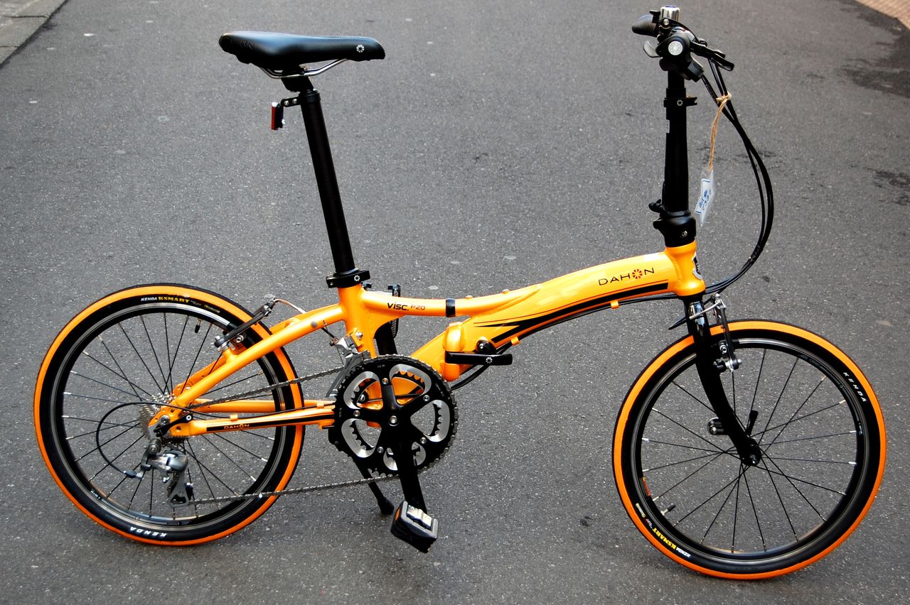 2013 DAHON Visc P20 入荷していましたが、やっと写真の撮り直しができ