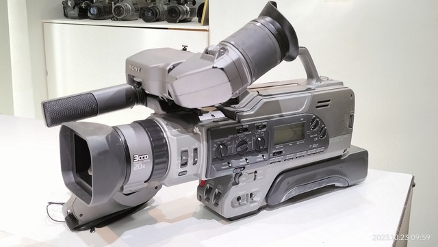 1996/平成8/SONY/DCR-VX9000/DV/VX1000ベースの肩乗せ機/DVフルサイズ