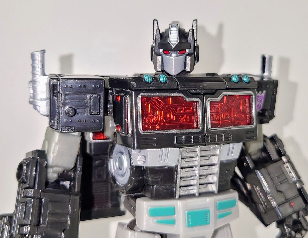 654．トランスフォーマーWFC‐16 ネメシスプライム レビュー