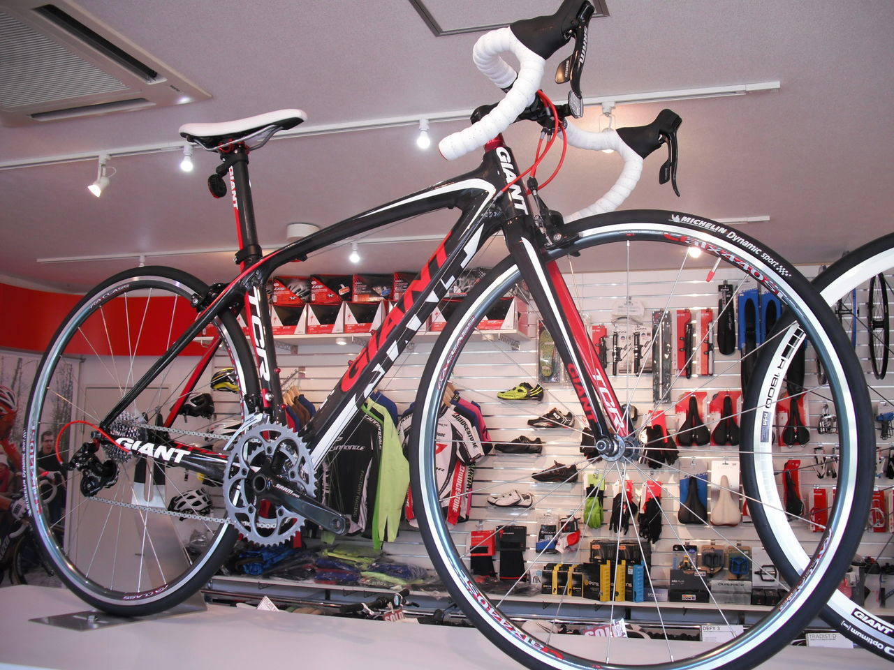 入荷情報 2011/2/25 GIANT TCR Composite SE 即納できます。 : SBC
