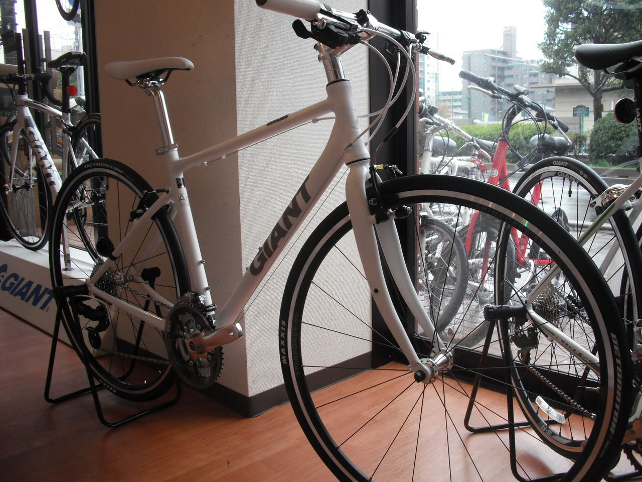 入荷情報 2012/4/14 GIANT ESCAPE AIR : SBC 新着情報