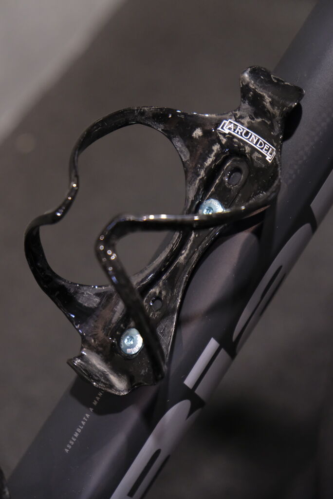 ARUNDEL (アランデル) Mandible カーボンボトルケージ セット ARUNDEL