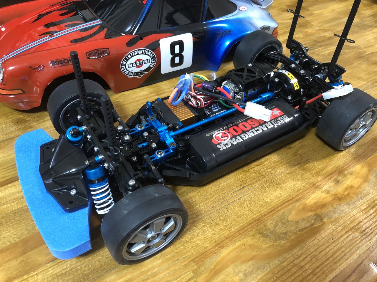 5号車 TT-02 ポルシェ911カレラRSR : 小学生の息子とラジコン始めました。