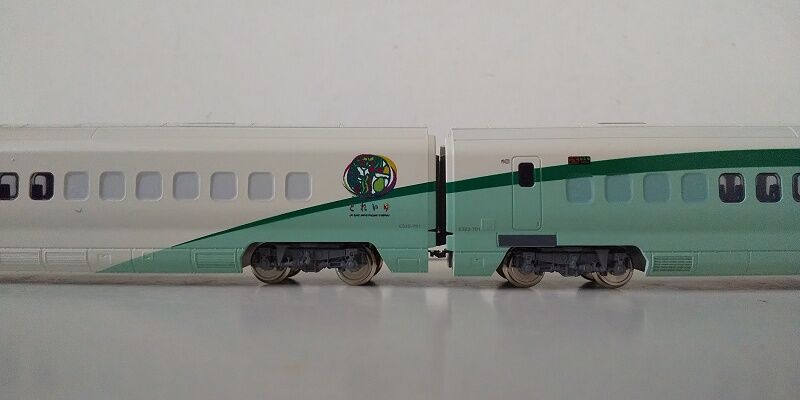 KATO(ROUNDHOUSE)…E3-700系『とれいゆつばさ』タイプ【再生産】＜2