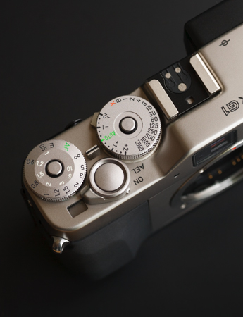 世界一カッコいいカメラ それはCONTAX G1 : ZEISSレンズとかなんとか