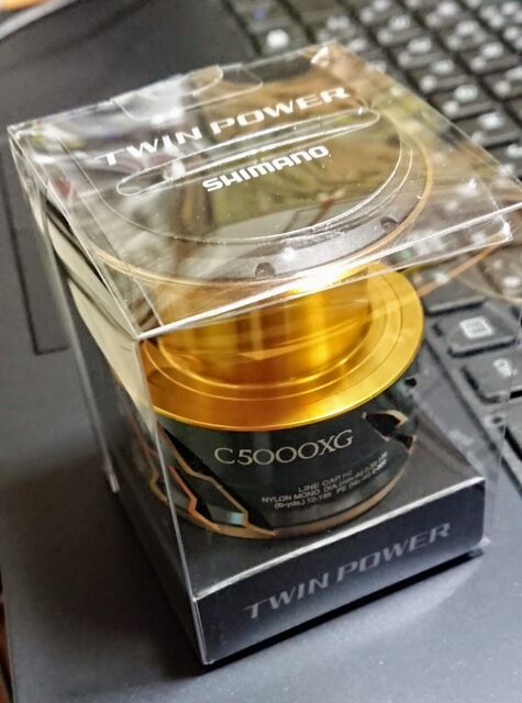 20ツインパワー4000XGにC5000のスプールを付けて、ラウンドハンドル