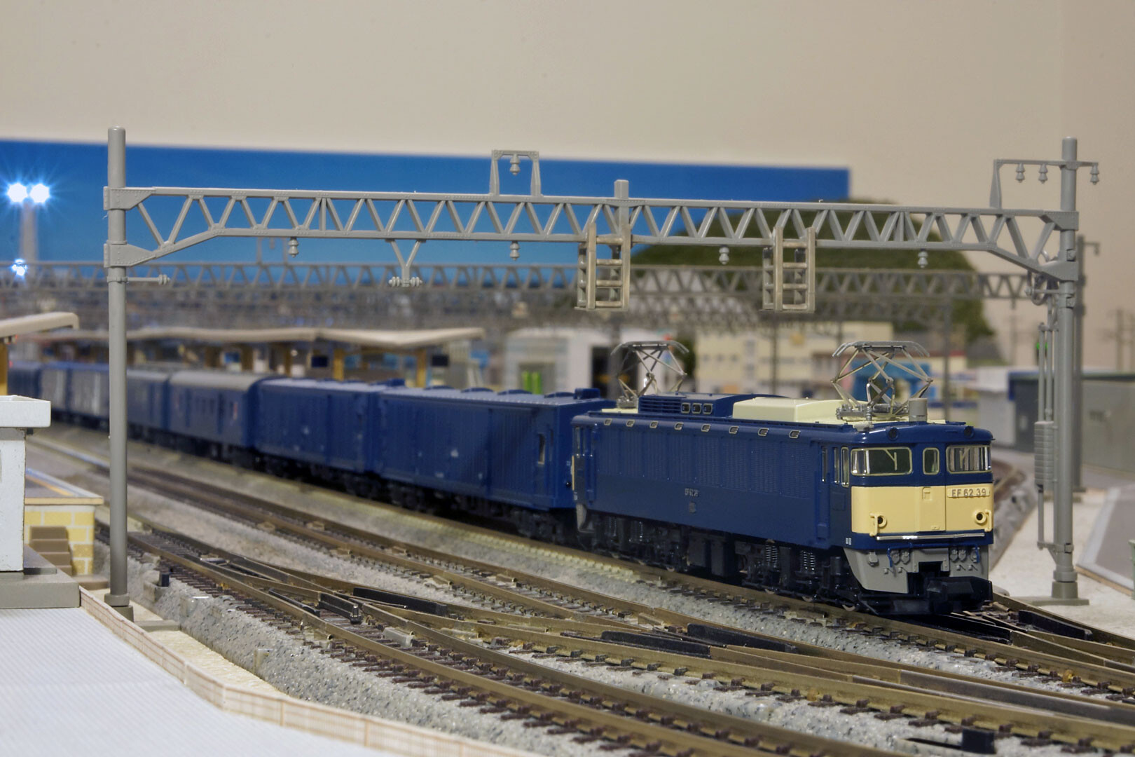 KATO 10-1590 郵便・荷物列車「東海道・山陽」後期編成 : どみやんの