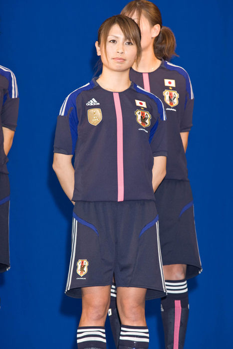 adidas 鮫島彩選手 なでしこジャパンユニフォーム : ジャージ