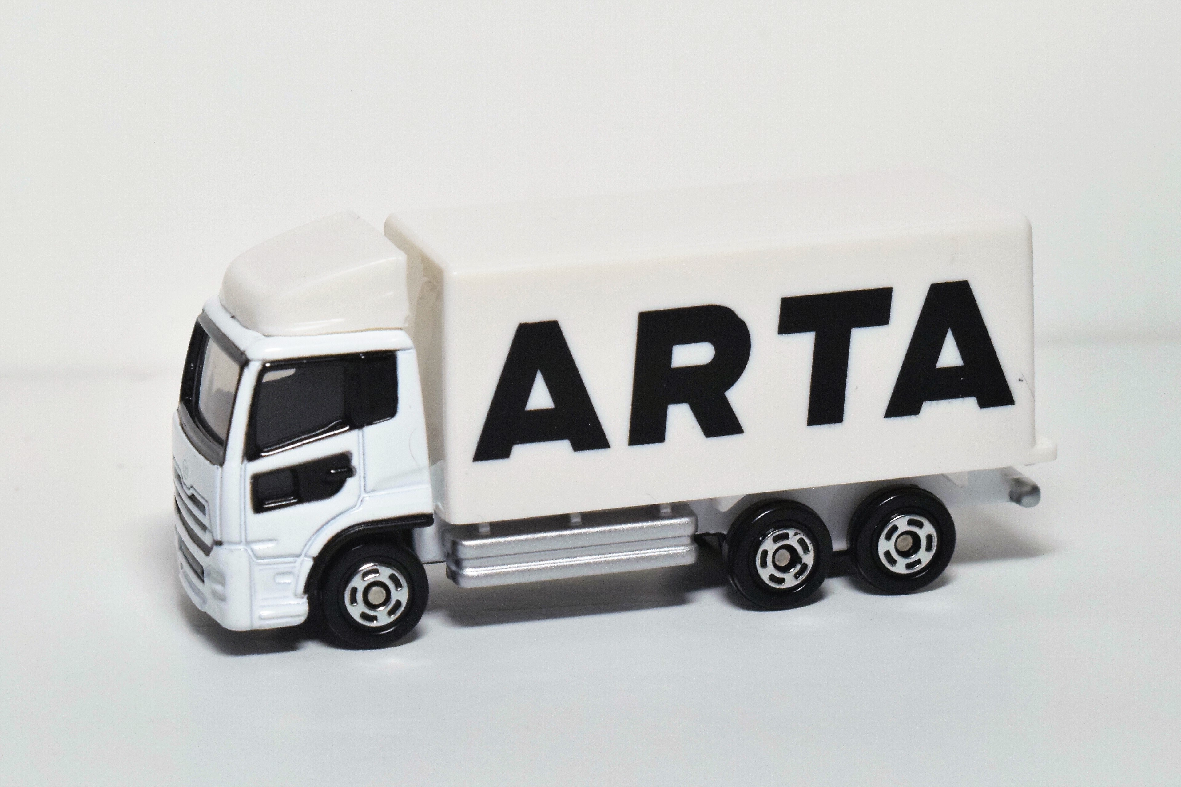 トミカ紹介】TCNオリジナル AUTOBACS RACING TEAM AGURI TRUCK