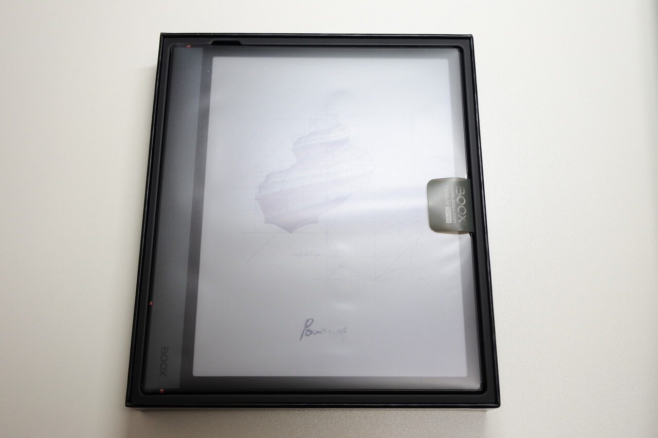 最新の電子ペーパー端末はカラーでサクサク動く！ ＜BOOX カラー電子