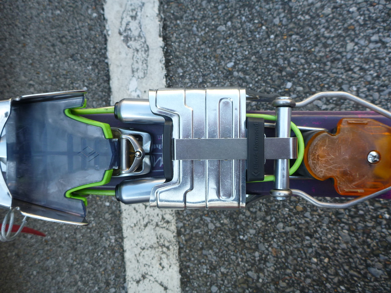 あれこれネタ＞スキーアイゼンとビーコン : 新新新新 めざテレ掲示板