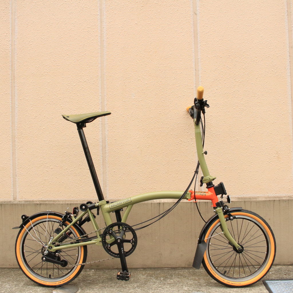 BROMPTON用タイヤ［SCHWALBE MARATHON RACER Tanside］16x1 1/3