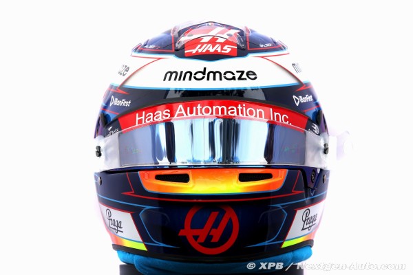 ロマン・グロージャン ヘルメット写真 レーシングスーツ写真 2020年F1