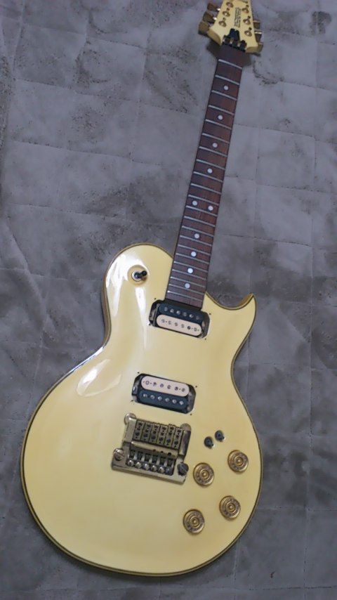 ケーラー・トレモロ・システムと、国産の、ARIA PRO Ⅱ・PE