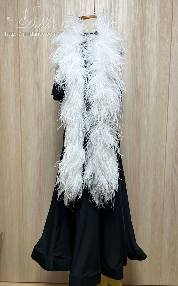 A015ドレスの装飾にボリューミーなオーストリッチ羽根DIY : 社交ダンス