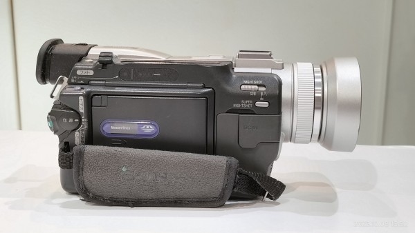 2000/平成12/SONY/DCR-TRV20/Handycam/ハンディカム/DV/メガピクセル
