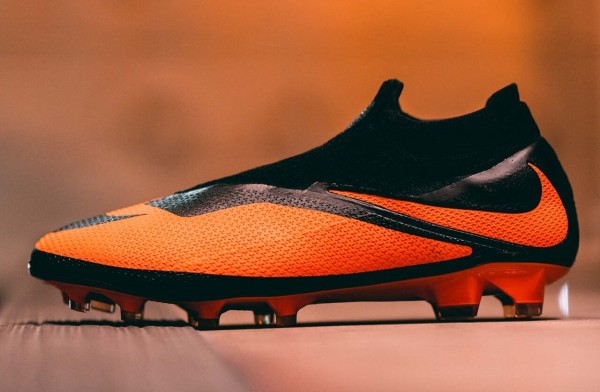 初代ハイパーヴェノムファントムのカラーをファントムビジョン2で復刻