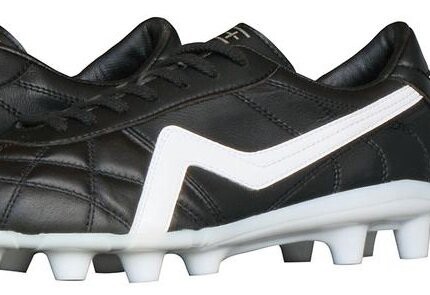 BMZの新作サッカースパイク「蹴王capere」が登場 : Kohei's BLOG