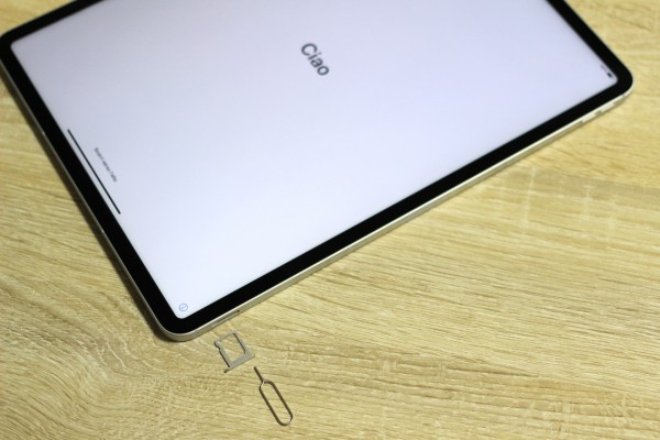AppleのM1チップ＆ミニLED搭載の高性能タブレット「12.9インチiPad Pro