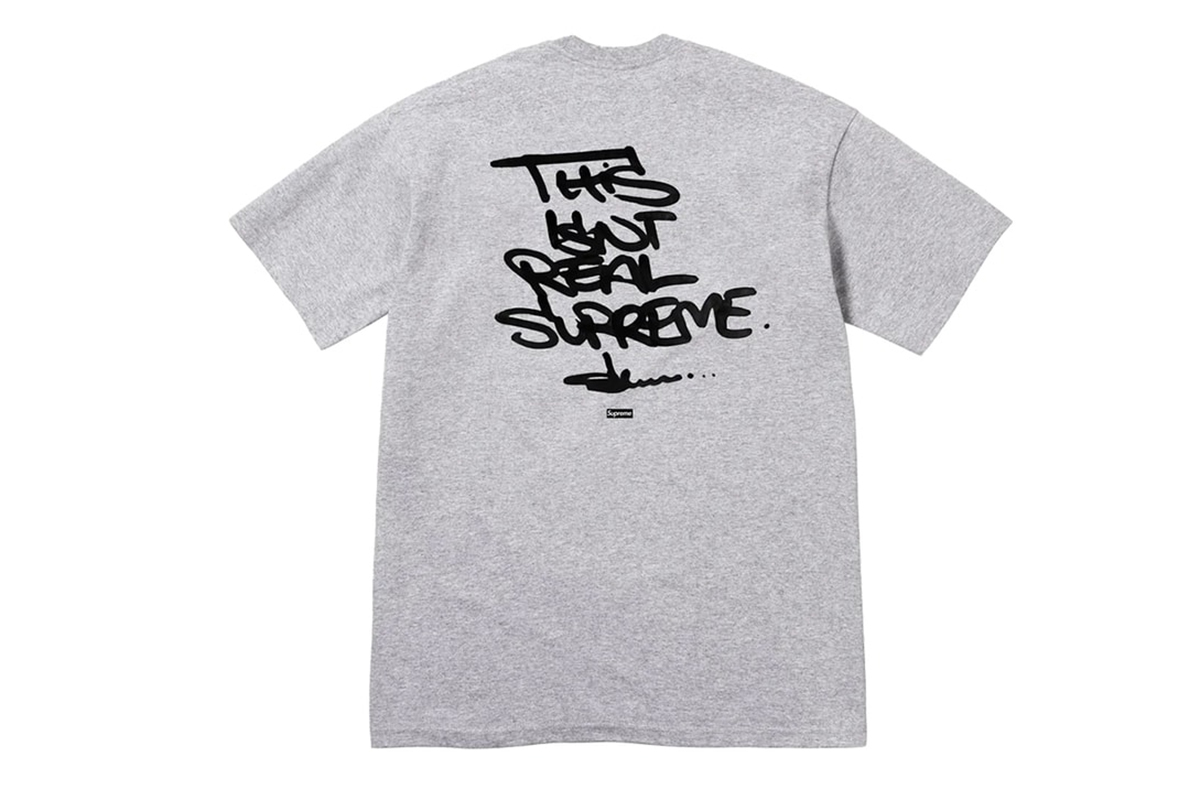 英国のアーティスト Olaolu Slawn が手掛けた Supreme ボックスロゴT