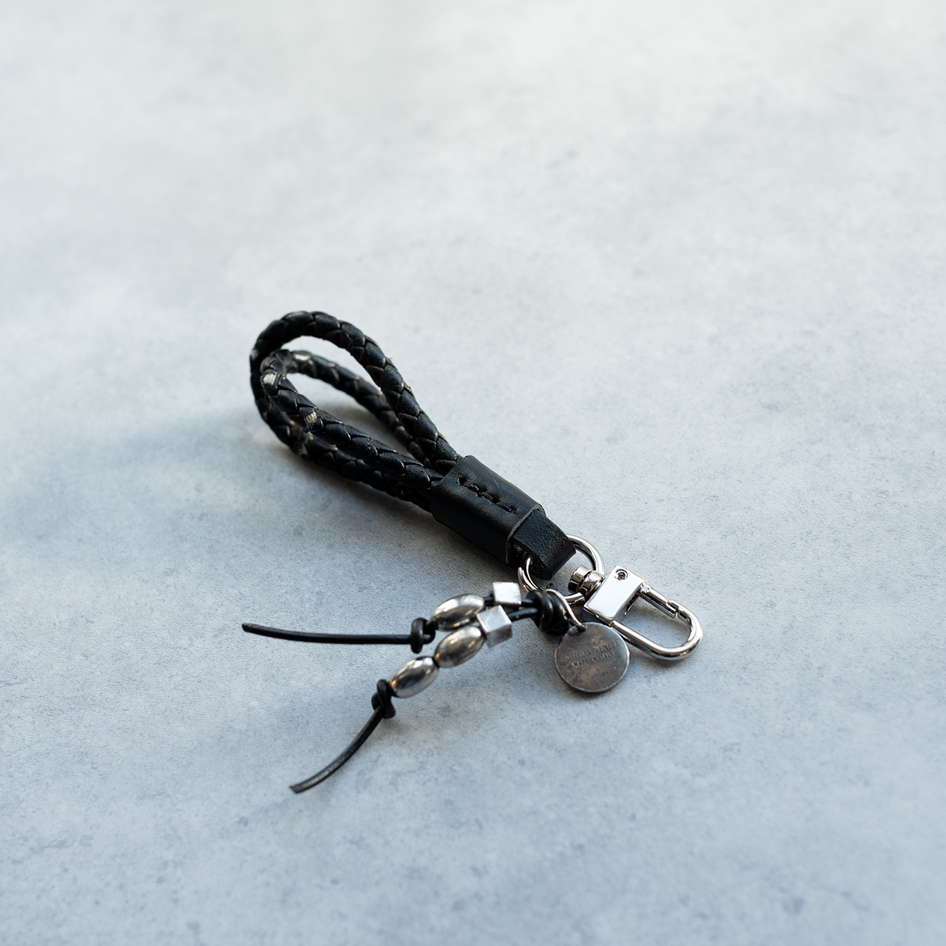 ボッテガ・ヴェネタのストラップをキーチャムとして修理 - Livelty TOKYO