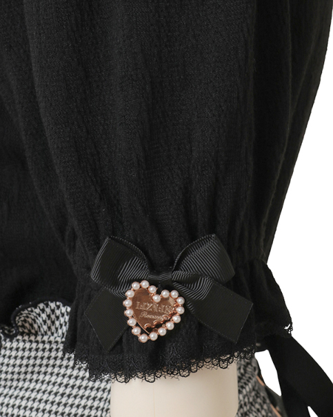 ダブルスピンドルカットトップス ｜ LIZ LISA（リズリサ）公式通販