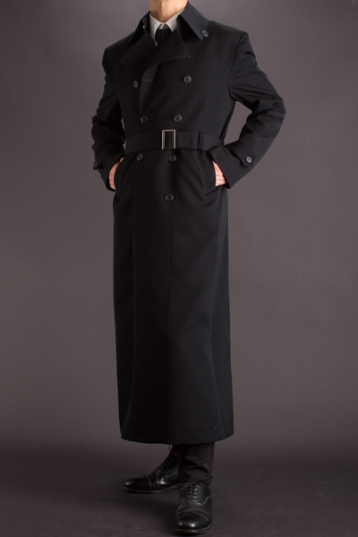 ロングコート袖丈長めのモデルです。｜ナポレオンコート 着丈135