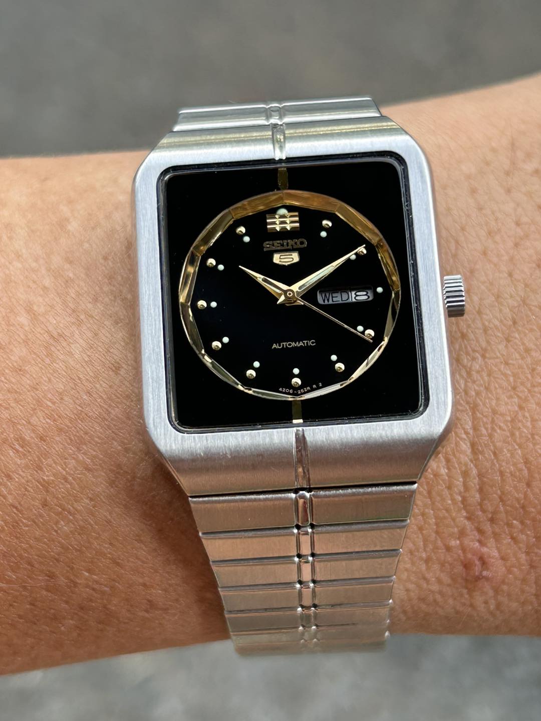 Seiko 5 automatic watch 4206-5700 case no.3D2446 , made in Japan