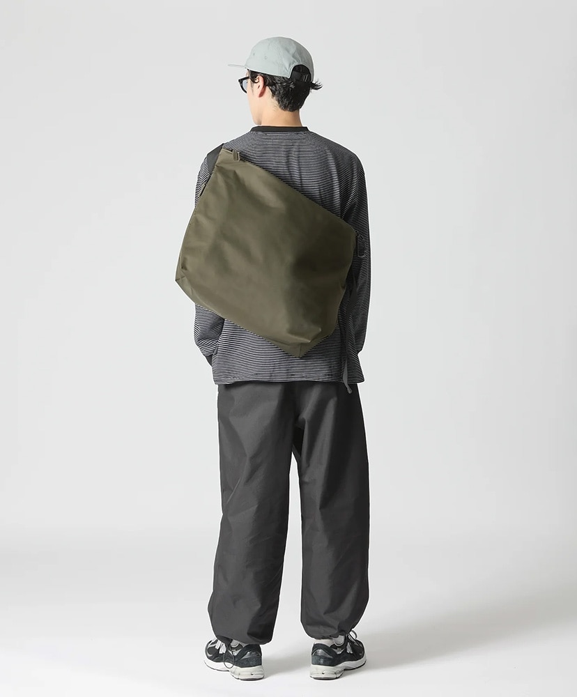 Nylon Messenger Bag(FREE Grey/グレー): meltum