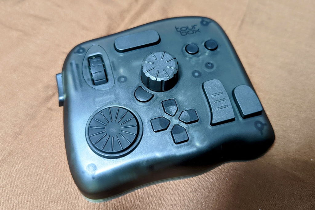 J*l様 TourBox Elite左手デバイス モダンスモークブラックトランス