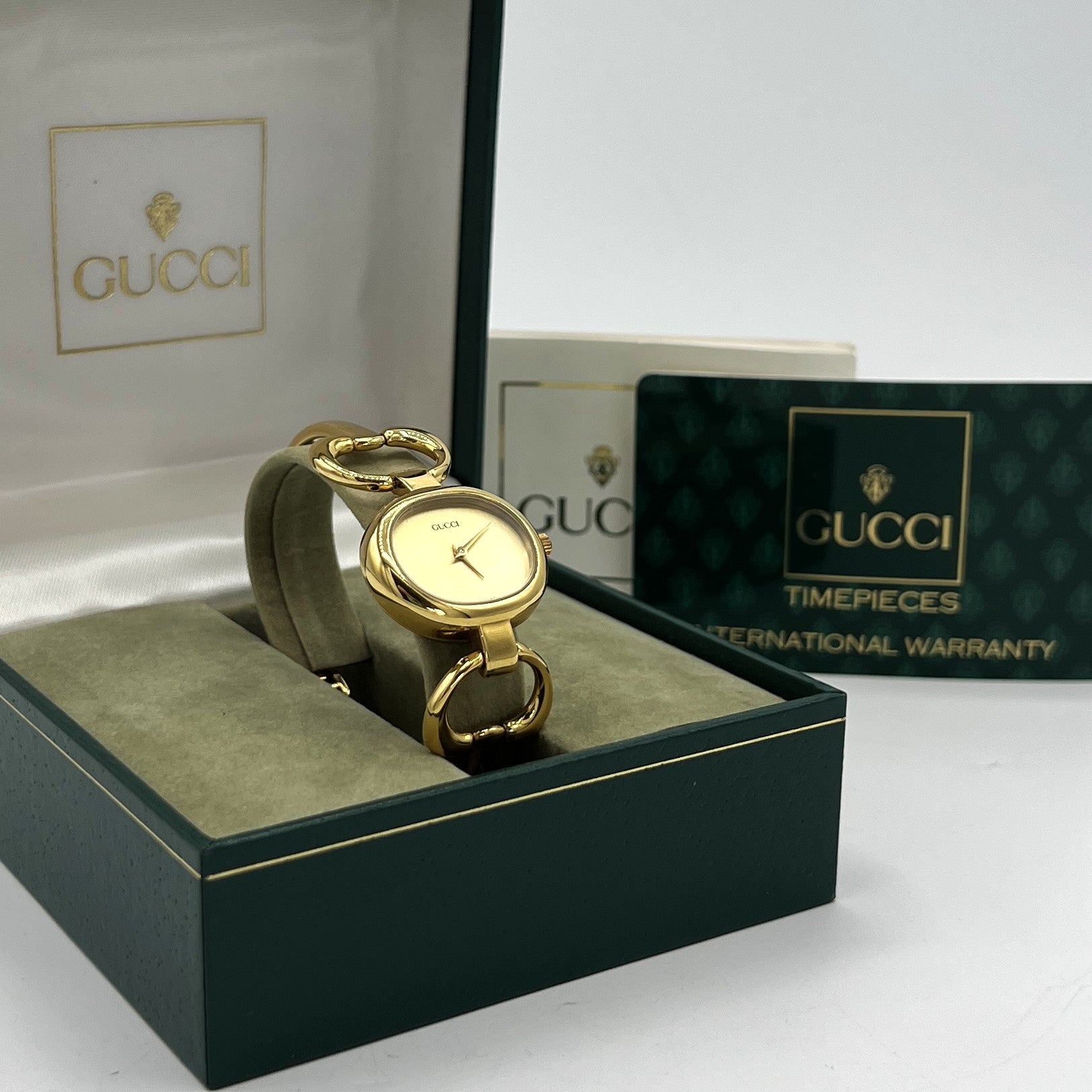 GUCCI 1600 Gold Plated Watch Gold