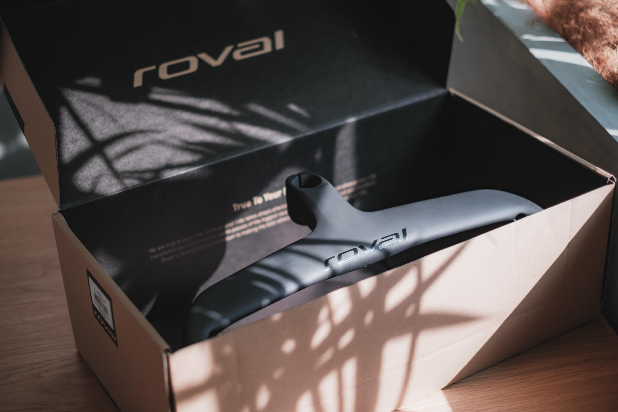 Roval Rapide Cockpitレビュー：Tarmac SL8以外に装着するとどうなるか