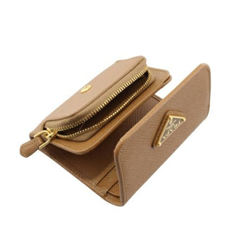 プラダ 三つ折り財布 コンパクト財布 レディース トライアングルロゴ