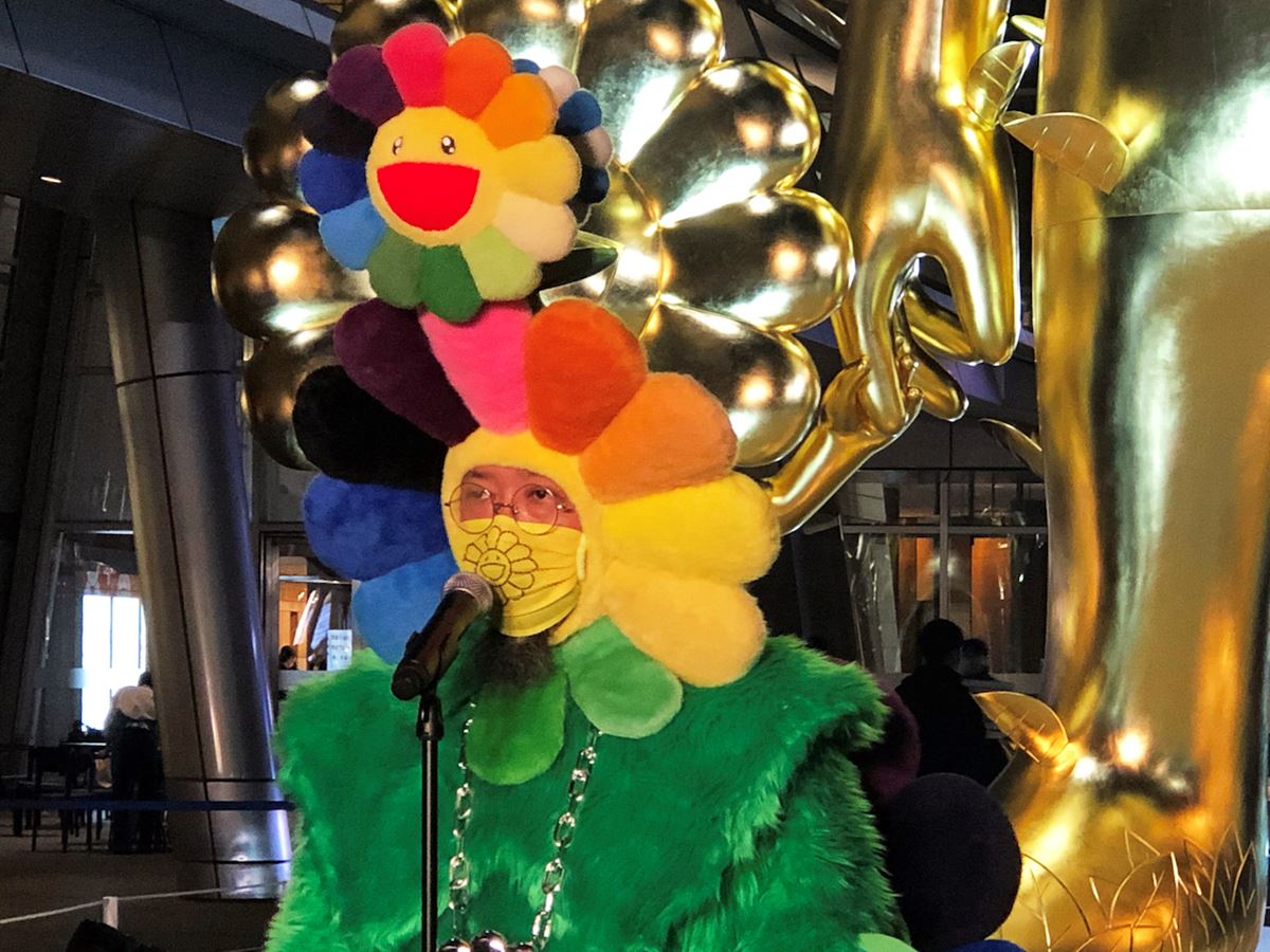 村上隆の新彫刻《お花の親子》が六本木ヒルズに登場！ 期間限定の